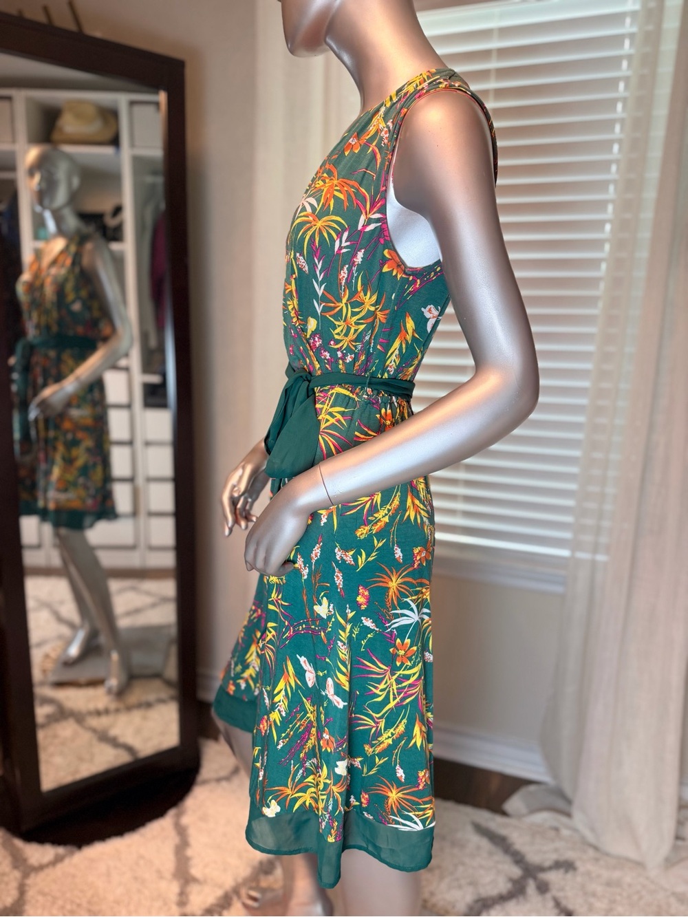 ModCloth Medium Green Tropical Floral Leaf Faux Wrap Dress Sleeveless Tie Waist - Picture 5 of 12